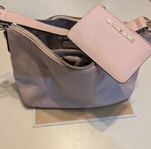 Michael Kors Pink hobo Leather Shoulder Bag w/matching wallet